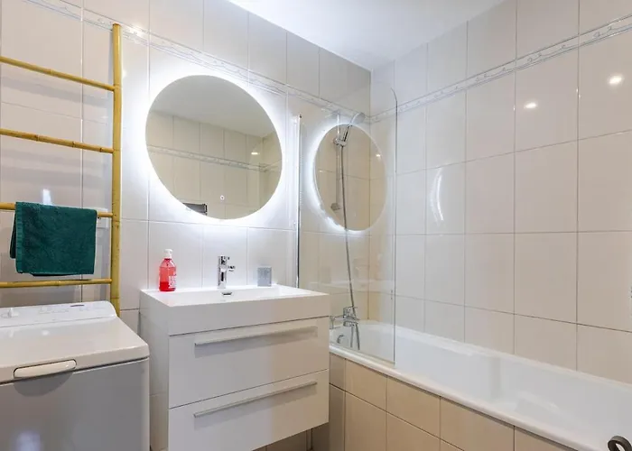 Appartement Quiet - Les Maraîchers - Terrace - Private Garage